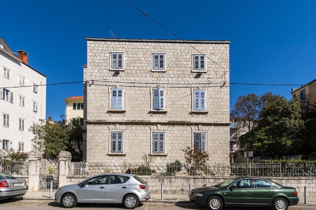 Gallery - Pietra Rossa