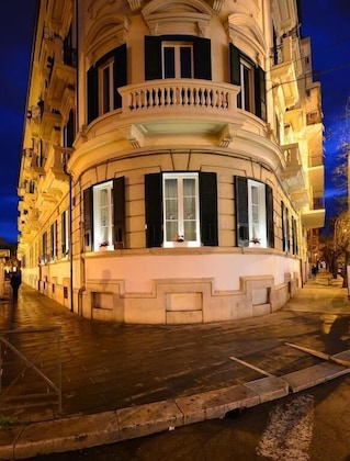 Gallery - Conte Di Cavour