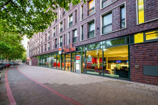 Gallery - Premier Inn Hannover City University