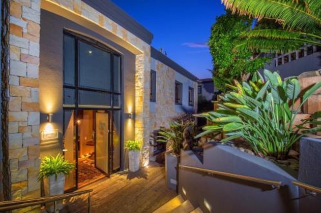 Gallery - Alexander Guest House