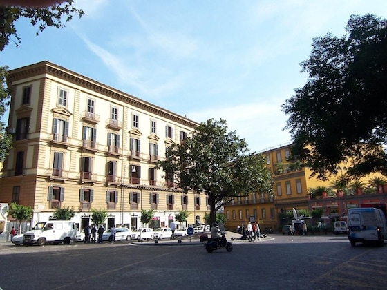 Gallery - Lhp Suites Chiaia