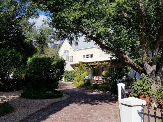 Gallery - Jonquil Cottage