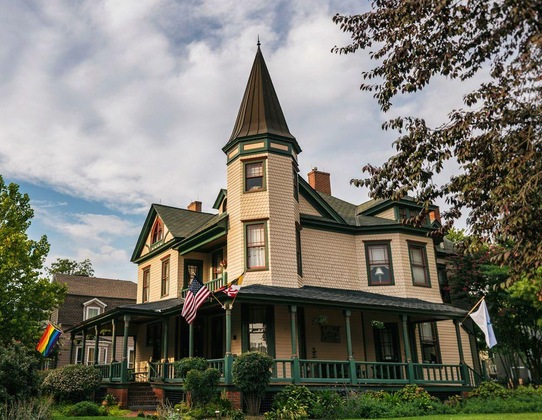 Gallery - Hummingbird Inn