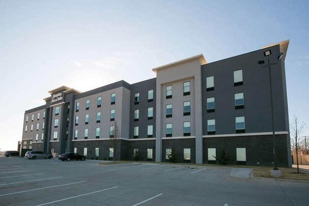 Gallery - Hampton Inn & Suites Stroud
