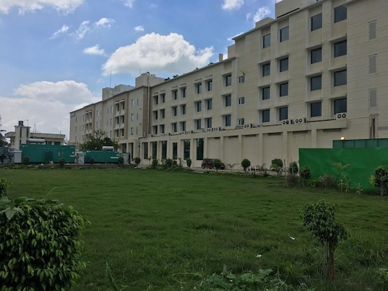 Gallery - Oaks Bodhgaya