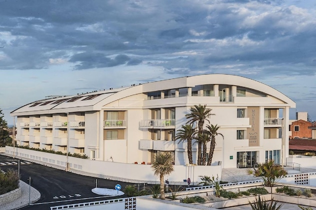 Gallery - Modica Beach Resort