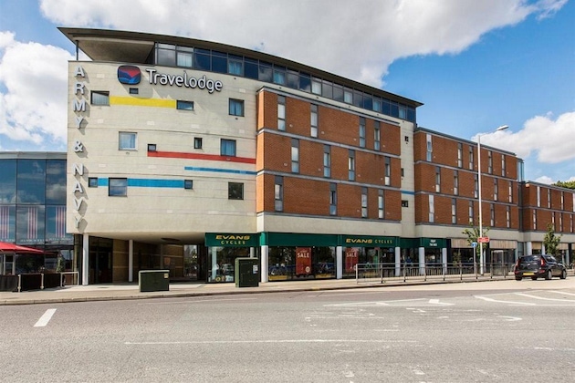 Gallery - Travelodge Chelmsford