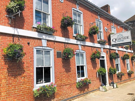 Gallery - The Quayside Hotel And Bar