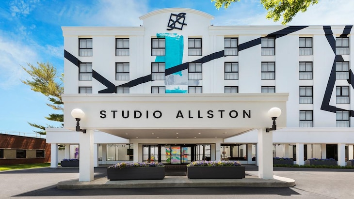 Gallery - Studio Allston Hotel