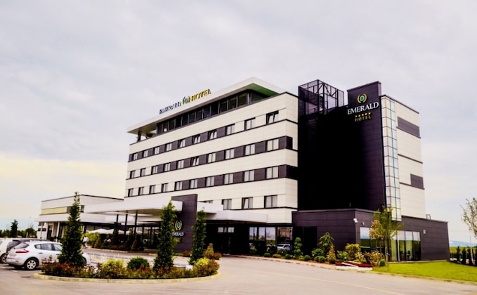 Gallery - Emerald Hotel