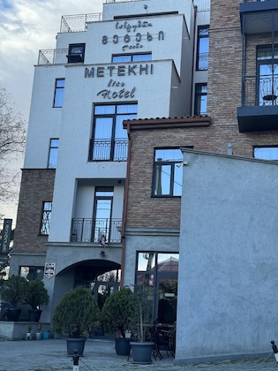 Gallery - Metekhi Line