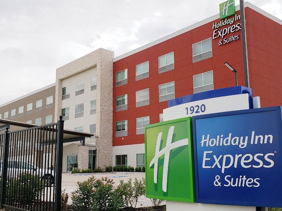 Gallery - Holiday Inn Express & Suites Houston Iah - Beltway 8 By Ihg