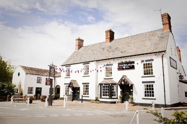 Gallery - The Carden Arms