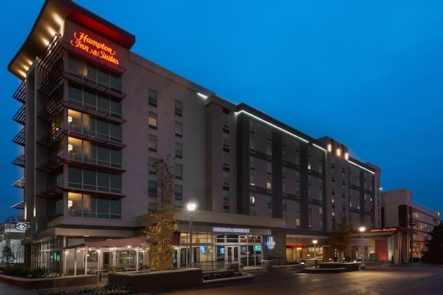 Gallery - Hampton Inn & Suites Atlanta Buckhead Place