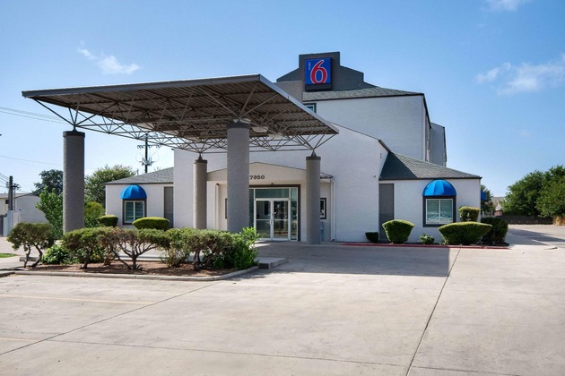 Gallery - Motel 6 San Antonio South