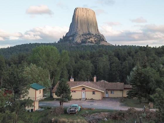 Gallery - Devils Tower Lodge