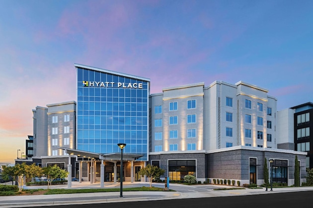 Gallery - Hyatt Place Greensboro Downtown