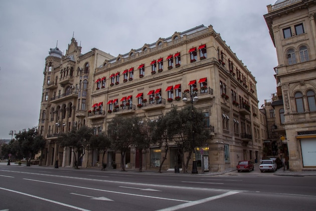 Gallery - Art Gallery Hotel