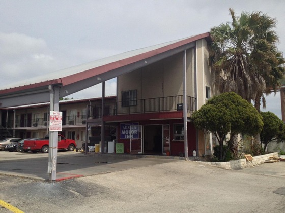 Gallery - Austin Motor Inn