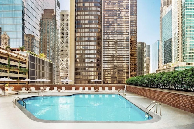 Gallery - Hilton Grand Vacations Club Chicago Magnificent Mile