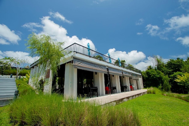 Gallery - Seanery Beach Resort
