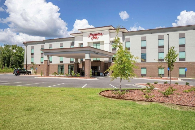 Gallery - Hampton Inn Camden