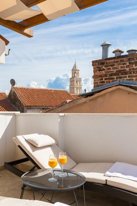 Gallery - Le Premier Luxury Rooms