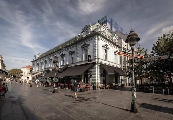 Gallery - Maison Royale