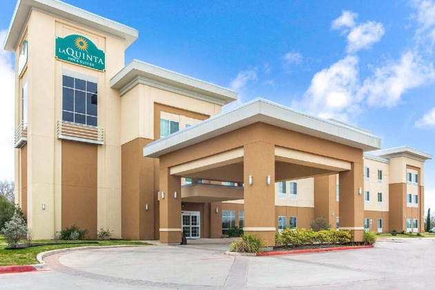 Gallery - La Quinta Inn & Suites By Wyndham Gonzales Tx