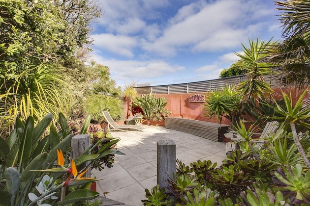 Gallery - Smith Beach Getaways Beachwood Garden Studio