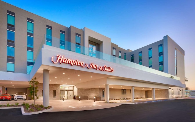Gallery - Hampton Inn & Suites Anaheim Resort Convention Center