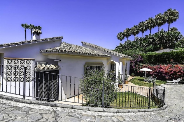 Gallery - Beautiful Villa Near Beach - Marbella