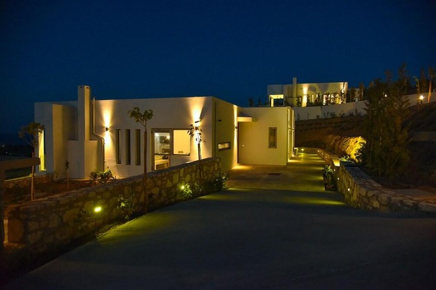 Gallery - Sea View Villas