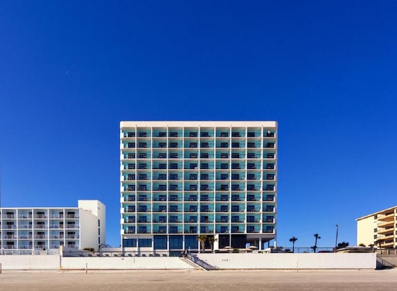 Gallery - Holiday Inn Express & Suites Oceanfront