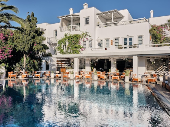 Gallery - Belvedere Waterfront Villa & Suites