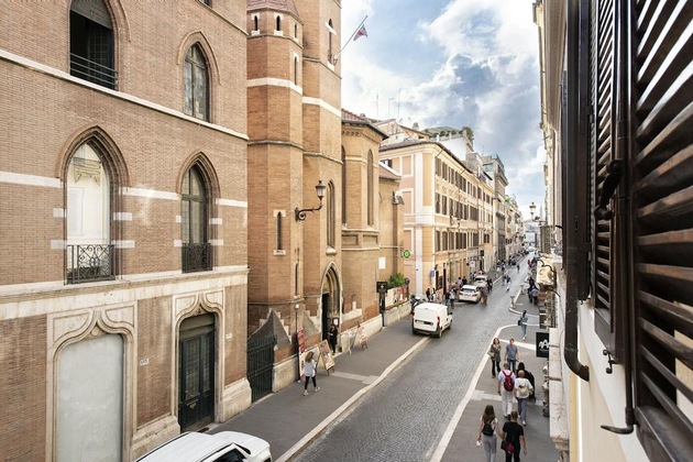 Gallery - Canova Rooms In Spanish Steps