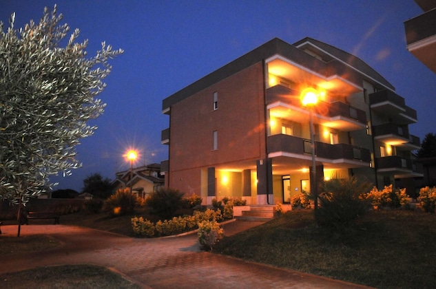 Gallery - Isa Fiumicino Airport Residence