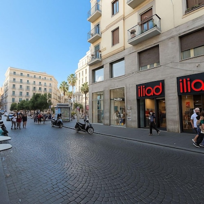 Gallery - Piazza Carità