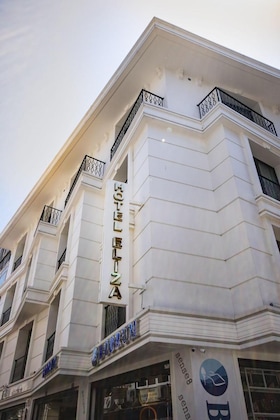 Gallery - Eliza Hotel