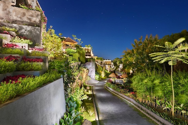 Gallery - The Sterling Villas