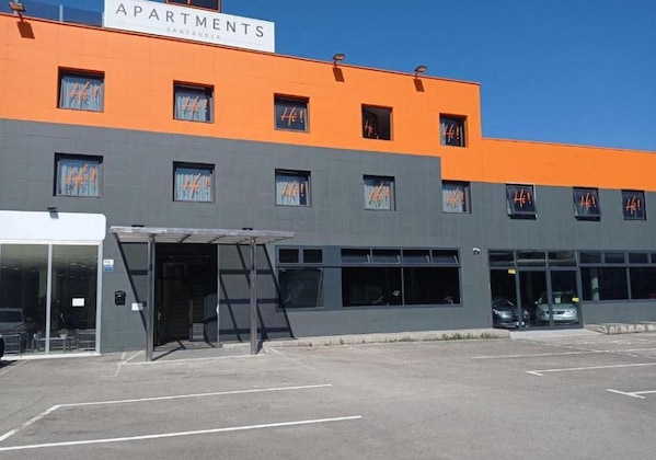 Gallery - Hi Apartamentos Santander 3000