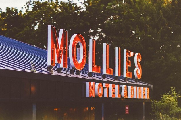 Gallery - Mollie's Motel And Diner
