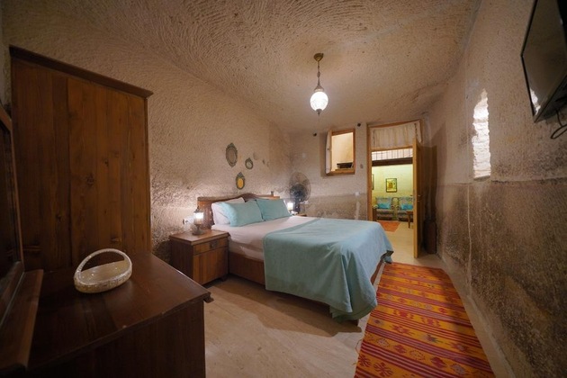 Gallery - Salkim Cave House