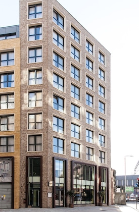 Gallery - Rockwell East