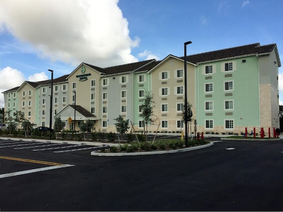 Gallery - Woodspring Suites Miami Southwest