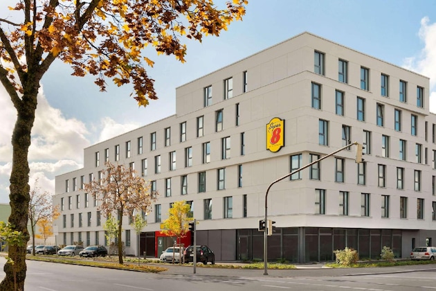 Gallery - Super 8 By Wyndham Augsburg