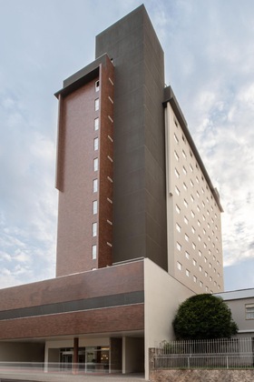 Gallery - Intercity Curitiba Batel