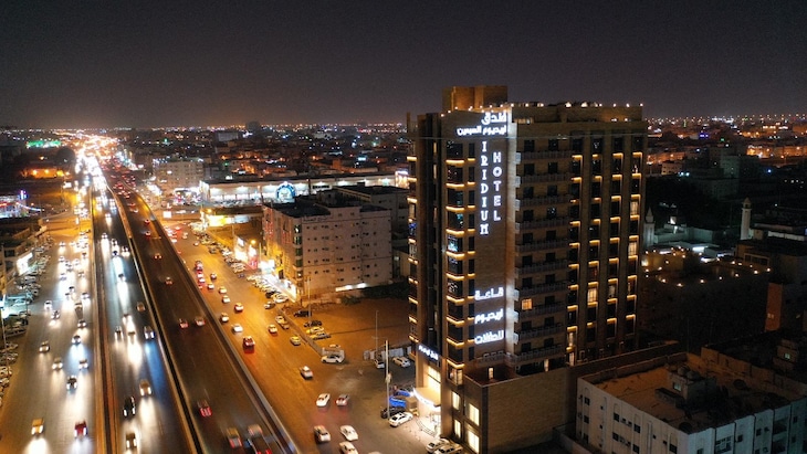 Gallery - Iridium 70 Hotel