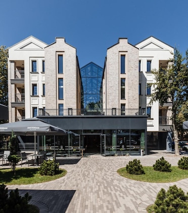 Gallery - Amsterdam Plaza