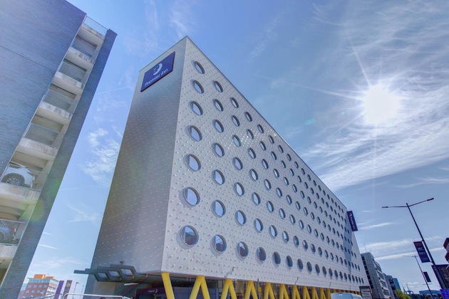 Gallery - Premier Inn Cardiff Bay